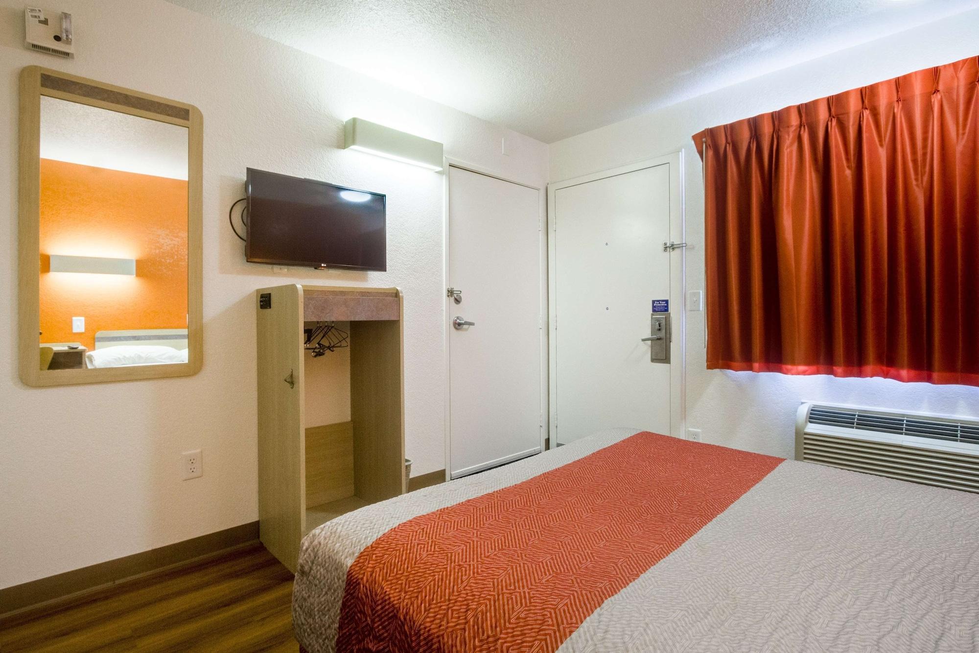 Inn Park By Radisson, Lakewood